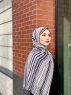 Dalal - Navy Blau & Creme Gemustert Crepe Hijab