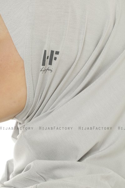 Hanfendy Plain Logo - Hellgrau One-Piece Hijab