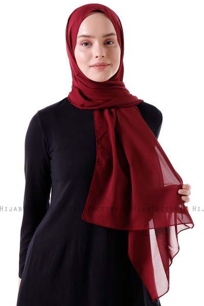 Hadise - Dunkel Bordeaux Chiffon Hijab