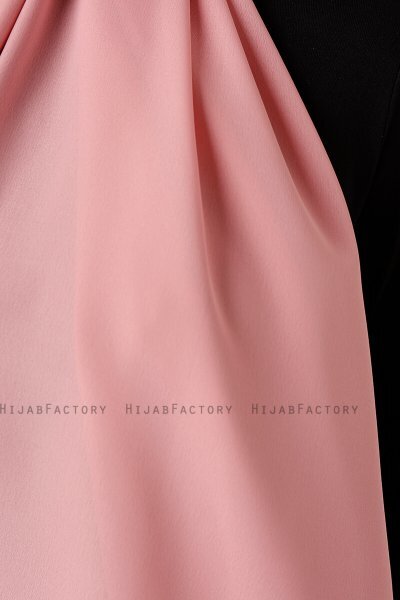 Hadise - Rosa Chiffon Hijab
