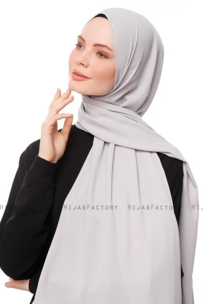 Aylin - Hellgrau Medine Silk Hijab - Gülsoy