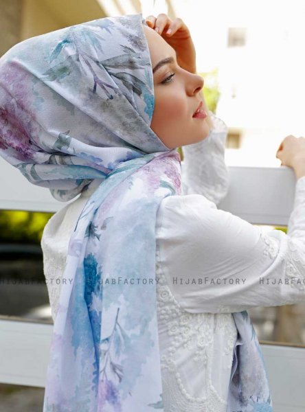 Hellblau & Lila Gemustertes Hijab - Sal Evi