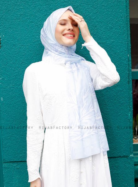 Pariza - Hellblau Gemustertes Hijab