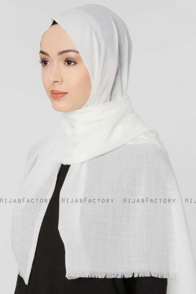 Selma Offwhite Enfärgad Hijab Sjal Gülsoy 300211b